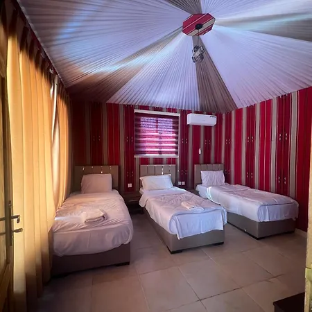 Rum Royal Flower Luxury Camp Wadi Rum Exterior photo